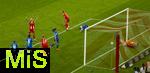 06.09.2025, Google-Pixel Frauenfussball Bundesliga 2025/2026, 1.Spieltag, FC Bayern Mnchen - Bayer 04 Leverkusen, in der Allianz-Arena Mnchen, Torschuss von Klara Bhl (mitte oben, FC Bayern Mnchen) zum 2:0

