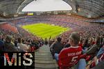 06.09.2025, Google-Pixel Frauenfussball Bundesliga 2025/2026, 1.Spieltag, FC Bayern Mnchen - Bayer 04 Leverkusen, in der Allianz-Arena Mnchen, 57.762 Zuschauer in der Allianz-Arena, ein historischer Zuschauerrekord in der Frauen-Fussballbundesliga in Deutschland. 

