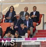 06.09.2025, Google-Pixel Frauenfussball Bundesliga 2025/2026, 1.Spieltag, FC Bayern Mnchen - Bayer 04 Leverkusen, in der Allianz-Arena Mnchen, Ehrentribne mit Prsident Herbert Hainer (FC Bayern), Ehren-Prsident Uli Hoene (FC Bayern Mnchen, Hoeness), Vorstandsvorsitzender Jan-Christian Dreesen (FC Bayern Mnchen), DFB Prsident Bernd Neuendorf (Deutschland), 

