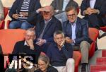 06.09.2025, Google-Pixel Frauenfussball Bundesliga 2025/2026, 1.Spieltag, FC Bayern Mnchen - Bayer 04 Leverkusen, in der Allianz-Arena Mnchen, Ehrentribne mit Prsident Herbert Hainer (FC Bayern), Ehren-Prsident Uli Hoene (FC Bayern Mnchen, Hoeness), Vorstandsvorsitzender Jan-Christian Dreesen (FC Bayern Mnchen) 

