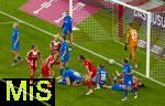 06.09.2025, Google-Pixel Frauenfussball Bundesliga 2025/2026, 1.Spieltag, FC Bayern Mnchen - Bayer 04 Leverkusen, in der Allianz-Arena Mnchen, Torszene zum 1:0 durch Vanessa Gilles (unten re, FC Bayern Mnchen) 

