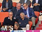 06.09.2025, Google-Pixel Frauenfussball Bundesliga 2025/2026, 1.Spieltag, FC Bayern Mnchen - Bayer 04 Leverkusen, in der Allianz-Arena Mnchen, Ehrentribne mit Prsident Herbert Hainer (FC Bayern), Ehren-Prsident Uli Hoene (FC Bayern Mnchen, Hoeness), Vorstandsvorsitzender Jan-Christian Dreesen (FC Bayern Mnchen) 

