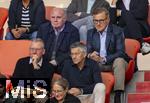 06.09.2025, Google-Pixel Frauenfussball Bundesliga 2025/2026, 1.Spieltag, FC Bayern Mnchen - Bayer 04 Leverkusen, in der Allianz-Arena Mnchen, Ehrentribne mit Prsident Herbert Hainer (FC Bayern), Ehren-Prsident Uli Hoene (FC Bayern Mnchen, Hoeness), Vorstandsvorsitzender Jan-Christian Dreesen (FC Bayern Mnchen) 

