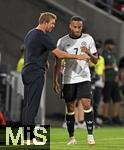 07.09.2025, Fussball WM-Qualifikation Europa 2025/26, 6.Spieltag,  Deutschland - Nordirland, im Rhein-Energie-Stadion Kln, v.l. Trainer Julian Nagelsmann (Deutschland) und Jamie Leweling (Deutschland) 
