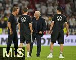 07.09.2025, Fussball WM-Qualifikation Europa 2025/26, 6.Spieltag,  Deutschland - Nordirland, im Rhein-Energie-Stadion Kln, Rudi Vller im Gesprch mit Trainer Julian Nagelsmann (li, beide Deutschland) 