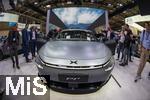 10.09.2025, Messe Mnchen IAA Mobility 2025 in Mnchen im Messegelnde Riem. Am Messestand der Chinesischen Firma Xpeng, ein brsennotierter Elektroautohersteller aus Guangzhou (China). Im Programm gibt es Mittelklasse, Obere Mittelklasse, Vans und SUVs. Hier der P7plus