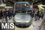 10.09.2025, Messe Mnchen IAA Mobility 2025 in Mnchen im Messegelnde Riem. Am Messestand der Chinesischen Firma Xpeng, ein brsennotierter Elektroautohersteller aus Guangzhou (China). Im Programm gibt es Mittelklasse, Obere Mittelklasse, Vans und SUVs. Hier der P7plus