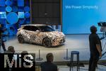 10.09.2025, Messe Mnchen IAA Mobility 2025 in Mnchen im Messegelnde Riem.  Der neue Cupra RAVAL steht auf der Bhne mit extravaganter Tarn-Folierung. Ein urbanes Elektrofahrzeug aus Spanien vom VW-Konzern. Der Einstiegspreis fr den Kleinwagen Cupra Raval wird voraussichtlich bei rund 25.000 Euro liegen, die offizielle Markteinfhrung fr Ende 2025, Frhjahr 2026 geplant. Dieses Modell soll die E-Mobilitt auch fr junge Fahrer erschwinglich machen.  
