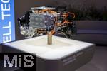 10.09.2025, Messe Mnchen IAA Mobility 2025 in Mnchen im Messegelnde Riem.  Am Stand von BMW steht ein Wasserstoff-Auto zur Demonstration bereit. BMW iX5 Hydrogen, hier der Motor als Einzelstck aufgestellt.