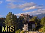 03.09.2025, Bled, Slowenien, Der Bleder See, auch Veldeser See oder Felder See, slowenisch Blejsko jezero, ist ein See in der slowenischen Region Oberkrain (Gorenjska) beim Kurort Bled. Hoch oben auf einem steil aufragenden Felsen am Nordufer thront die Burg von Bled (Blejski grad) ber dem See. 