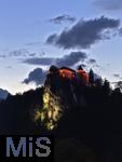 03.09.2025, Bled, Slowenien, Der Bleder See, auch Veldeser See oder Felder See, slowenisch Blejsko jezero, ist ein See in der slowenischen Region Oberkrain (Gorenjska) beim Kurort Bled. Hoch oben auf einem steil aufragenden Felsen am Nordufer thront die Burg von Bled (Blejski grad) ber dem See.  
