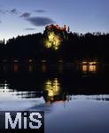 03.09.2025, Bled, Slowenien, Der Bleder See, auch Veldeser See oder Felder See, slowenisch Blejsko jezero, ist ein See in der slowenischen Region Oberkrain (Gorenjska) beim Kurort Bled. Hoch oben auf einem steil aufragenden Felsen am Nordufer thront die Burg von Bled (Blejski grad) ber dem See.  