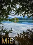 03.09.2025, Bled, Slowenien, Der Bleder See, auch Veldeser See oder Felder See, slowenisch Blejsko jezero, ist ein See in der slowenischen Region Oberkrain (Gorenjska) beim Kurort Bled. Blick  auf die Insel Blejski Otok mit der bekannten Marienkirche mitten im See.