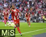 13.09.2025, Fussball Bundesliga 2025/2026, 3.Spieltag, FC Bayern Mnchen - Hamburger SV in der Allianz-Arena Mnchen,  
Serge Gnabry (FC Bayern Mnchen) jubelt.


