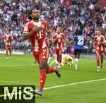 13.09.2025, Fussball Bundesliga 2025/2026, 3.Spieltag, FC Bayern Mnchen - Hamburger SV in der Allianz-Arena Mnchen,  
Torjubel von Serge Gnabry (FC Bayern Mnchen) 

