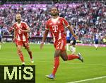 13.09.2025, Fussball Bundesliga 2025/2026, 3.Spieltag, FC Bayern Mnchen - Hamburger SV in der Allianz-Arena Mnchen,  
Torjubel v.l. Konrad Laimer (FC Bayern Mnchen) und Serge Gnabry (FC Bayern Mnchen) 

