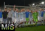 14.09.2025, Fussball 3. Liga 2025/2026, 5.Spieltag, TSV 1860 Mnchen - TSV Havelse, im Stadion an der Grnwalder Strasse Mnchen, Patrick Hobsch (TSV 1860 Mnchen) feiert mit seinen Teamkollegen den Sieg. v.l. Samuel Althaus (TSV 1860 Mnchen), Patrick Hobsch (TSV 1860 Mnchen), Max Christiansen (TSV 1860 Mnchen), Jesper Verlaat (TSV 1860 Mnchen) und Torwart Paul Bachmann (1860 Mnchen) , Sigurd Haugen (TSV 1860 Mnchen), Torwart Thomas Dhne (TSV 1860 Mnchen), usw.

