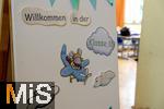 16.09.2025,  1.Schultag in Bayern, Symbolbild: Willkomen steht an einem Schild am Klassenzimmer der Klasse 1b.