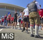 20.09.2025, Fussball Bundesliga 2025/2026, 4.Spieltag, TSG 1899 Hoffenheim - FC Bayern Mnchen, in der PreZero-Arena (Sinsheim). Die Bayern Fans vor dem Stadion, sogar die Lederhose wurde heraus geholt


