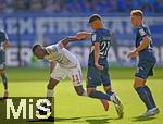 20.09.2025, Fussball Bundesliga 2025/2026, 4.Spieltag, TSG 1899 Hoffenheim - FC Bayern Mnchen, in der PreZero-Arena (Sinsheim). v.l. Nicolas Jackson (FC Bayern Mnchen) gegen Albian Hajdari (TSG 1899 Hoffenheim) 


