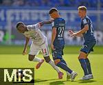 20.09.2025, Fussball Bundesliga 2025/2026, 4.Spieltag, TSG 1899 Hoffenheim - FC Bayern Mnchen, in der PreZero-Arena (Sinsheim). v.l. Nicolas Jackson (FC Bayern Mnchen) gegen Albian Hajdari (TSG 1899 Hoffenheim) 


