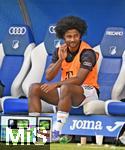 20.09.2025, Fussball Bundesliga 2025/2026, 4.Spieltag, TSG 1899 Hoffenheim - FC Bayern Mnchen, in der PreZero-Arena (Sinsheim). Serge Gnabry (FC Bayern Mnchen)  auf der Bank.


