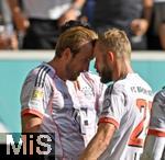 20.09.2025, Fussball Bundesliga 2025/2026, 4.Spieltag, TSG 1899 Hoffenheim - FC Bayern Mnchen, in der PreZero-Arena (Sinsheim). Torjubel v.l. Harry Kane (FC Bayern Mnchen) und Konrad Laimer (FC Bayern Mnchen) 

