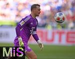 20.09.2025, Fussball Bundesliga 2025/2026, 4.Spieltag, TSG 1899 Hoffenheim - FC Bayern Mnchen, in der PreZero-Arena (Sinsheim). Torwart Manuel Neuer (FC Bayern Mnchen) am Ball.


