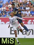 20.09.2025, Fussball Bundesliga 2025/2026, 4.Spieltag, TSG 1899 Hoffenheim - FC Bayern Mnchen, in der PreZero-Arena (Sinsheim). v.l. Sacha Boey (FC Bayern Mnchen) gegen Bernardo (TSG 1899 Hoffenheim) 


