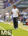 20.09.2025, Fussball Bundesliga 2025/2026, 4.Spieltag, TSG 1899 Hoffenheim - FC Bayern Mnchen, in der PreZero-Arena (Sinsheim). Trainer Vincent Kompany (FC Bayern Mnchen) gibt lautstark Anweisungen vom Spielfeldrand aus.