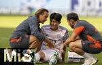 20.09.2025, Fussball Bundesliga 2025/2026, 4.Spieltag, TSG 1899 Hoffenheim - FC Bayern Mnchen, in der PreZero-Arena (Sinsheim). Min-jae Kim (Bayern Mnchen, Minjae Kim) verletzt am Boden.
