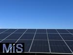 22.09.2025, Photovoltaik bei Bad Wrishofen (Bayern). Freiflchen-PV-Anlage