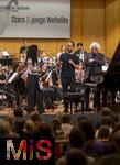 26.09.2025, Internationales Klassikfestival: Festival der Nationen 2025, im Kurhaus Bad Wrishofen (Unterallgu), Klassik for Kids: Schulkonzert fr Schlerinnen und Schler im Kursaal mit dem vbw-Festivalorchester und Christoph Adt (Dirigent), Stargast der Pianist Igor Levit (Deutschland), hier bei einer Ansprache an die Kids.