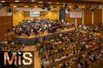 26.09.2025, Internationales Klassikfestival: Festival der Nationen 2025, im Kurhaus Bad Wrishofen (Unterallgu), Klassik for Kids: Schulkonzert fr Schlerinnen und Schler im Kursaal mit dem vbw-Festivalorchester und Christoph Adt (Dirigent), Stargast der Pianist Igor Levit (Deutschland) am Klavier.