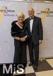 26.09.2025, Internationales Klassikfestival: Festival der Nationen 2025, im Kurhaus Bad Wrishofen (Unterallgu), Festivalerffnung im Kursaal mit Beatrice Rana, Klavier. Riccardo Minasi, Dirigent, Die Deutsche Kammerphilharmonie Bremen, Renate und Alwin Gtzfried