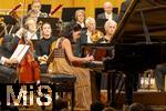 26.09.2025, Internationales Klassikfestival: Festival der Nationen 2025, im Kurhaus Bad Wrishofen (Unterallgu), Festivalerffnung im Kursaal mit Beatrice Rana, Klavier. Riccardo Minasi, Dirigent, Die Deutsche Kammerphilharmonie Bremen, 
