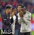26.09.2025, Fussball Bundesliga 2025/2026, 5.Spieltag, FC Bayern Mnchen - SV Werder Bremen, in der Allianz-Arena Mnchen, v.l. Luis Diaz (FC Bayern Mnchen) und Nicolas Jackson (FC Bayern Mnchen) diskutieren,