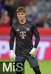 26.09.2025, Fussball Bundesliga 2025/2026, 5.Spieltag, FC Bayern Mnchen - SV Werder Bremen, in der Allianz-Arena Mnchen, Torwart Leon Klanac (Bayern Mnchen) 