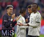 26.09.2025, Fussball Bundesliga 2025/2026, 5.Spieltag, FC Bayern Mnchen - SV Werder Bremen, in der Allianz-Arena Mnchen, v.l. Luis Diaz (FC Bayern Mnchen) und Nicolas Jackson (FC Bayern Mnchen) diskutieren,