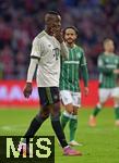 26.09.2025, Fussball Bundesliga 2025/2026, 5.Spieltag, FC Bayern Mnchen - SV Werder Bremen, in der Allianz-Arena Mnchen, Nicolas Jackson (FC Bayern Mnchen) nachdenklich.