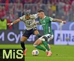 26.09.2025, Fussball Bundesliga 2025/2026, 5.Spieltag, FC Bayern Mnchen - SV Werder Bremen, in der Allianz-Arena Mnchen, v.l. Luis Diaz (FC Bayern Mnchen) gegen Marco Friedl (Werder Bremen) 