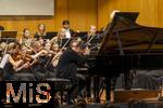 27.09.2025, Internationales Klassikfestival: Festival der Nationen 2025, im Kurhaus Bad Wrishofen (Unterallgu), Igor Levit, Klavier. Mit dem vbw Festivalorchester unter Dirigent Christoph Adt.
