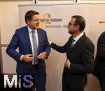 27.09.2025, Internationales Klassikfestival: Festival der Nationen 2025, im Kurhaus Bad Wrishofen (Unterallgu), Igor Levit, Klavier. Mit dem vbw Festivalorchester unter Dirigent Christoph Adt. Nach dem Konzert, Feier im VIP-Zelt,  Klaus Holetschek,  Stephan Stracke (li)