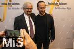 27.09.2025, Internationales Klassikfestival: Festival der Nationen 2025, im Kurhaus Bad Wrishofen (Unterallgu), Igor Levit, Klavier. Mit dem vbw Festivalorchester unter Dirigent Christoph Adt. Nach dem Konzert, Feier im VIP-Zelt, re: Igor Levit.
