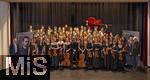 27.09.2025, Internationales Klassikfestival: Festival der Nationen 2025, im Kurhaus Bad Wrishofen (Unterallgu), Igor Levit, Klavier. Mit dem vbw Festivalorchester unter Dirigent Christoph Adt. Gruppenfoto vor dem Konzert.
