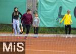 30.09.2025, Nassenbeuren bei Mindelheim, Tennistraining mit Nachwuchs von Trainerin Isabel Drr beim TSC Nassenbeuren. 
