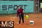 30.09.2025, Nassenbeuren bei Mindelheim, Tennistraining mit Nachwuchs von Trainerin Isabel Drr beim TSC Nassenbeuren. 
