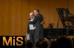 30.09.2025, Internationales Klassikfestival: Festival der Nationen 2025, im Kurhaus Bad Wrishofen (Unterallgu), Sonderkonzert mit Startenor Jonas Kaufmann (re). Liederabend mit seinem Klavierpartner Helmut Deutsch.  