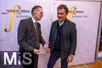 30.09.2025, Internationales Klassikfestival: Festival der Nationen 2025, im Kurhaus Bad Wrishofen (Unterallgu), Sonderkonzert mit Startenor Jonas Kaufmann. Liederabend mit seinem Klavierpartner Helmut Deutsch.  Jonas Kaufmann (re) beim anschliessenden Meet and Greet im VIP-Zelt mit dem Intendanten Werner Roch.