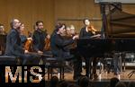 02.10.2025, Internationales Klassikfestival: Festival der Nationen 2025, im Kurhaus Bad Wrishofen (Unterallgu), Konzert Bella Italia, Lukas Sternath (Klavier) mit dem Orchester Camerata Salzburg unter der Leitung von Konzertmeister Giovanni Guzzo (Violine)
